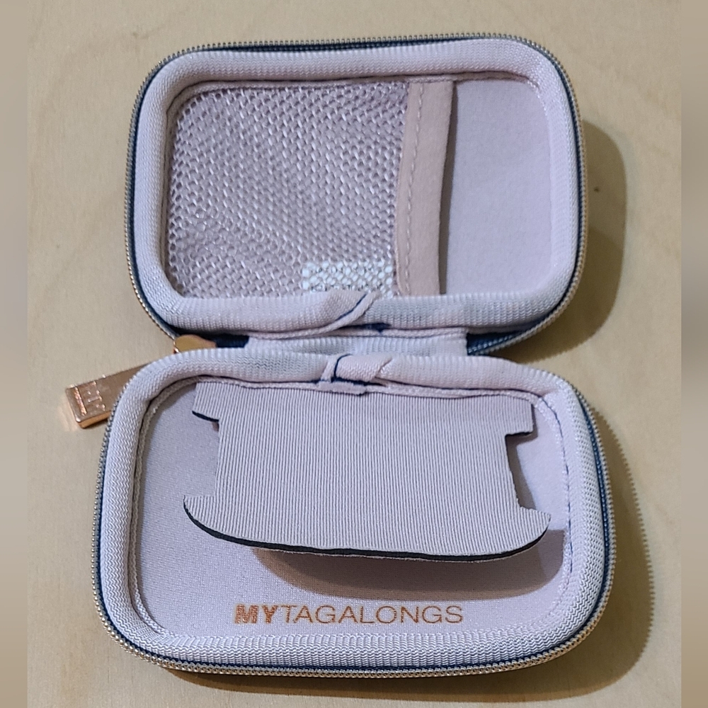 Ear Bud Case - Picture 5 of 6